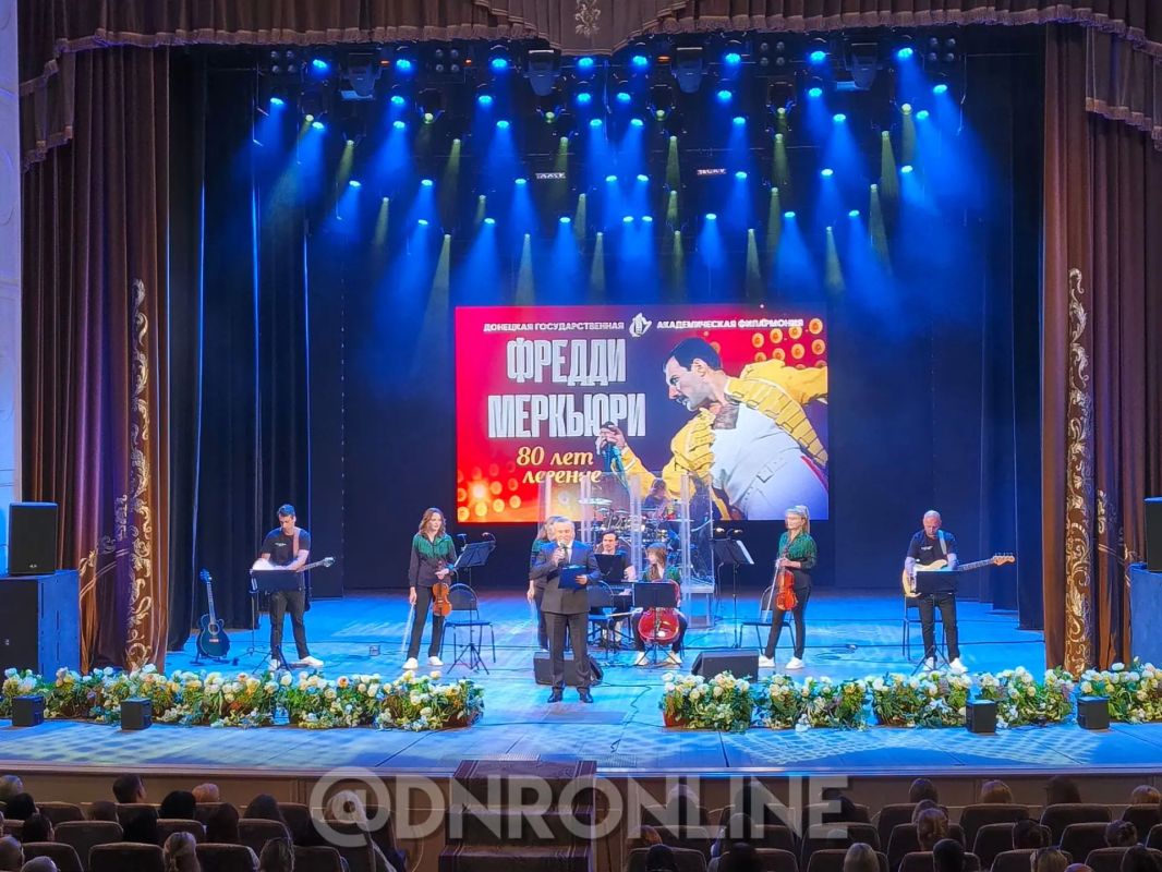 В Донецке состоялся концерт «Фредди Меркьюри: легенде 80 лет»