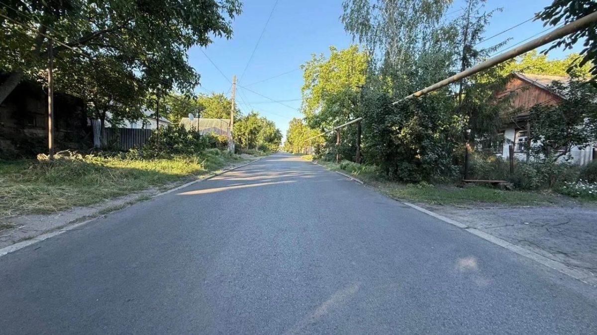 Самарцы завершили ремонт дорог на нескольких участках в Снежном Самарцы завершили ремонт дорог на нескольких участках в Снежном