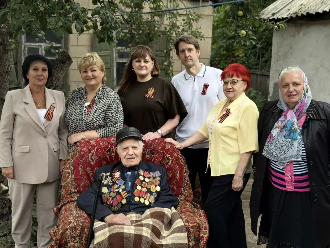 6 сентября временно исполняющей полномочия главы муниципального образования городского округа Макеевка и временно исполняющий полномочия секретаря Макеевского местного отделения партии Единая Россия Юлия Иванова навестила... 6 сентября временно исполняющей полномочия главы муниципального образования городского округа Макеевка и временно исполняющий полномочия секретаря Макеевского местного отделения партии Единая Россия Юлия Иванова навестила...