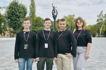 Молодые специалисты Администрации Володарского муниципального округа приняли участие в областном молодёжном форуме «Область будущего»!