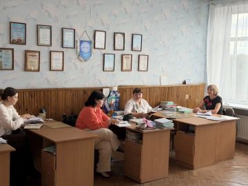 Встреча с трудовым коллективом Петровской школы