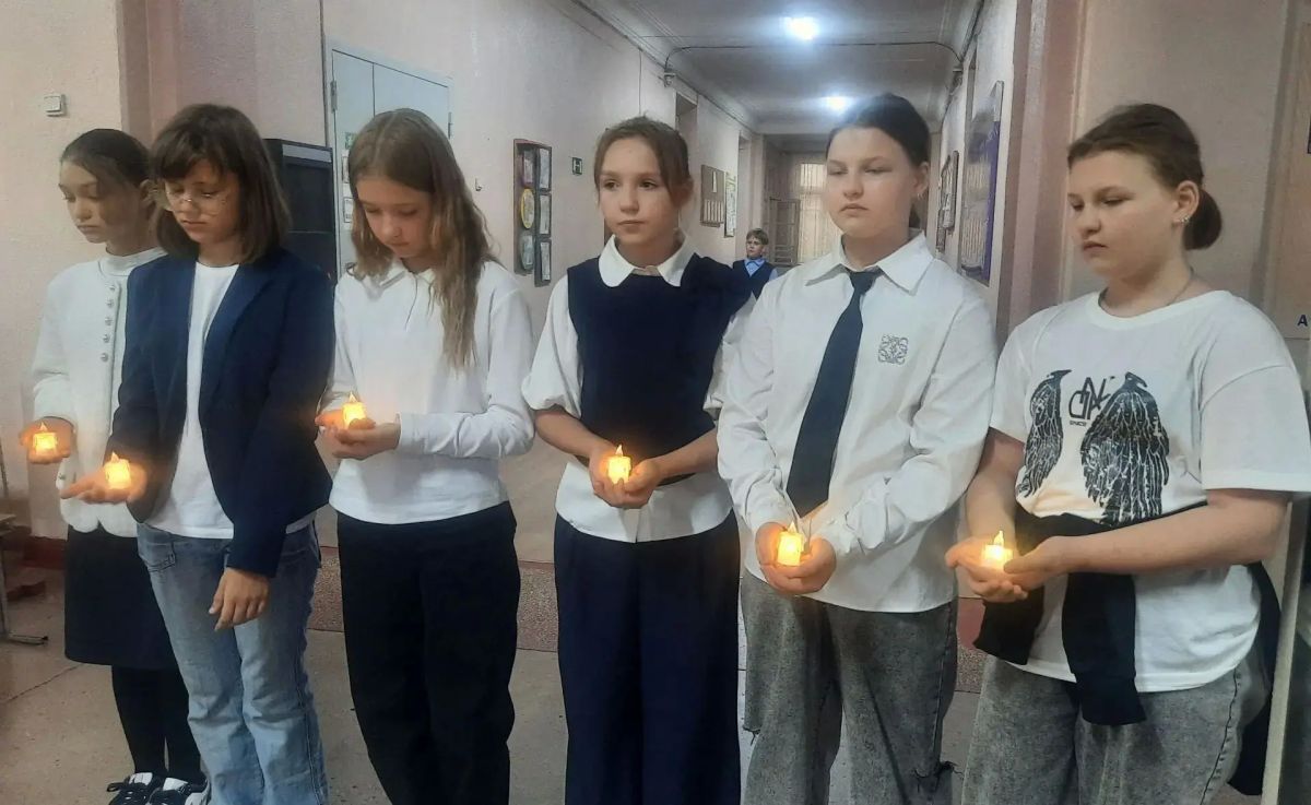 Сегодня обучающиеся и педагоги ГБОУ "Гимназия г. о. Торез" приняли участие в торжественном линейке, посвящённой Дню освобождения Донбасса "Мы помним и гордимся", которая прошла в музее боевой славы "Наш город- Торез" Сегодня обучающиеся и педагоги ГБОУ "Гимназия г. о. Торез" приняли участие в торжественном линейке, посвящённой Дню освобождения Донбасса "Мы помним и гордимся", которая прошла в музее боевой славы "Наш город- Торез"