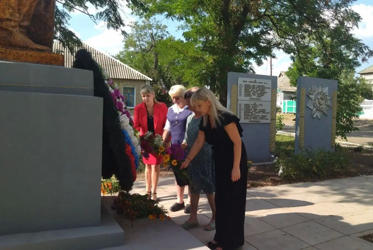 В учреждениях культуры Снежного прошли памятные мероприятия ко Дню освобождения Донбасса В учреждениях культуры Снежного прошли памятные мероприятия ко Дню освобождения Донбасса