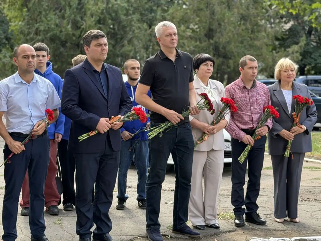 8 сентября – важнейшая дата в героической истории Донбасса, навечно вписанная в летопись нашего края 8 сентября – важнейшая дата в героической истории Донбасса, навечно вписанная в летопись нашего края