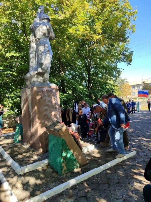 Сегодня в Старобешевском муниципальном округе прошли памятные мероприятия, приуроченные к Дню освобождения Донбасса от немецко-фашистских захватчиков Сегодня в Старобешевском муниципальном округе прошли памятные мероприятия, приуроченные к Дню освобождения Донбасса от немецко-фашистских захватчиков