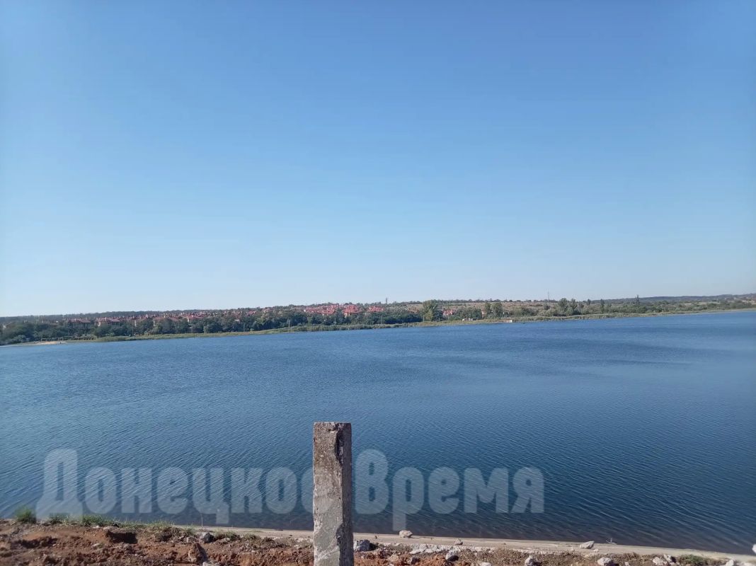 “Одной побелкой и покраской не обойтись”: как продвигается ремонт плотины на Донецком море “Одной побелкой и покраской не обойтись”: как продвигается ремонт плотины на Донецком море