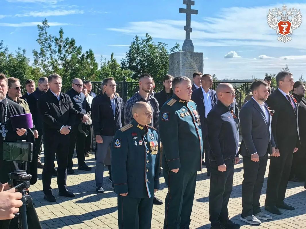 Михаил Мурашко почтил память советских воинов, освободивших Донбасс Михаил Мурашко почтил память советских воинов, освободивших Донбасс