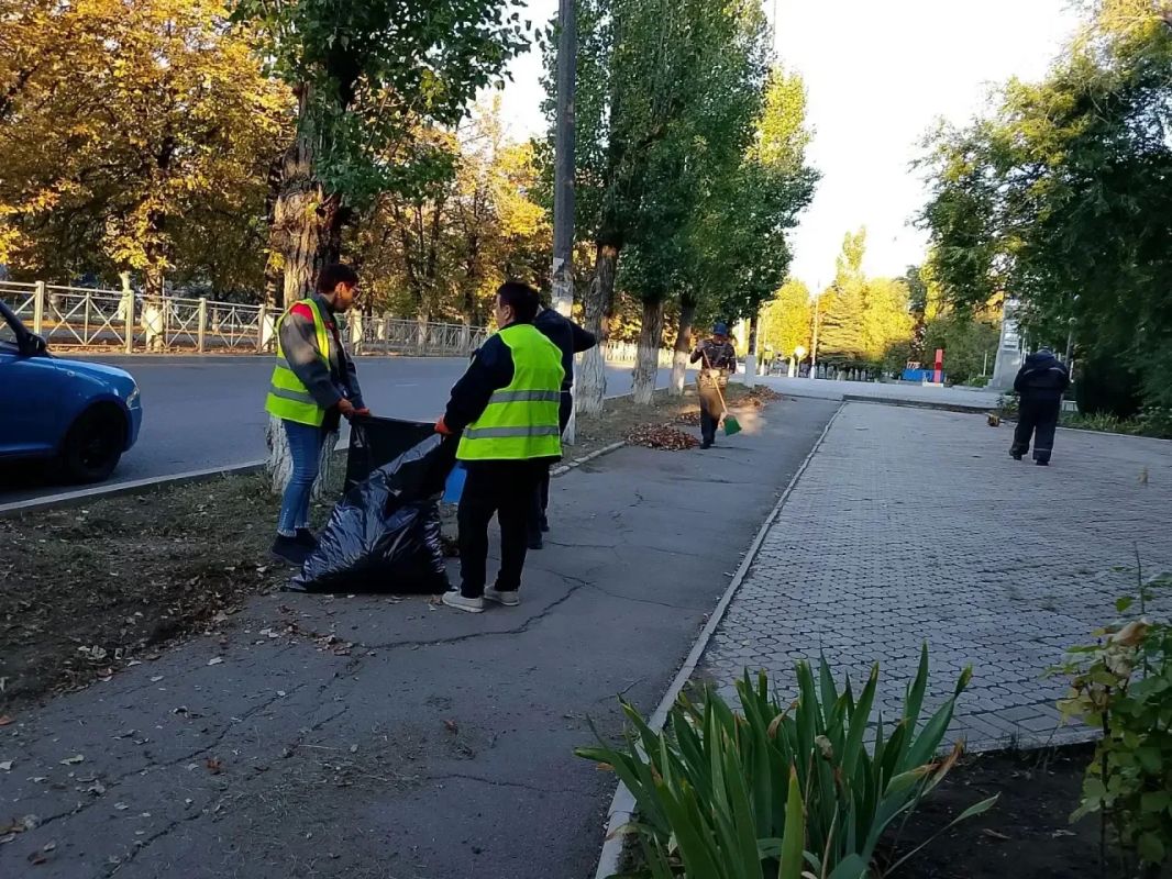 Борис Трима: По поручению Главы Мангушского муниципального округа коммунальная служба «Вектор» привела в порядок мемориальные объекты Борис Трима: По поручению Главы Мангушского муниципального округа коммунальная служба «Вектор» привела в порядок мемориальные объекты