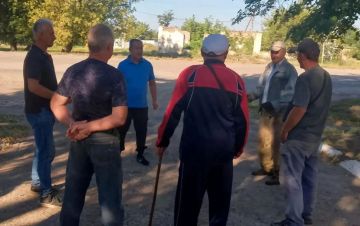Сегодня 08 сентября 2026 года встречу с жителями пгт.Луганское провел заведующий Луганского территориального сектора управления по работе с территориальными органами администрации городского округа Дебальцево Хайитбоев...