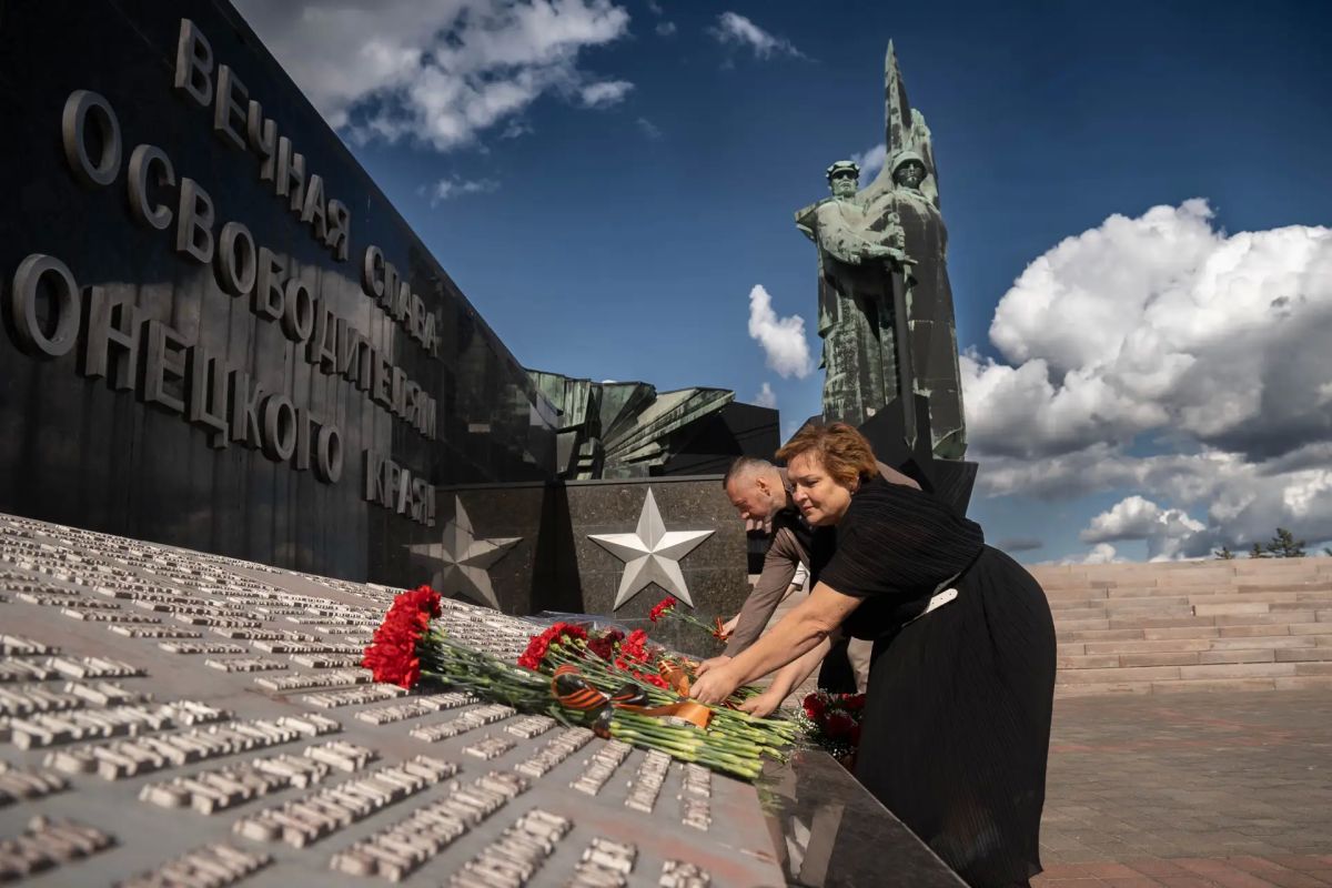 Сегодня — День освобождения Донбасса от немецко-фашистских захватчиков Сегодня — День освобождения Донбасса от немецко-фашистских захватчиков