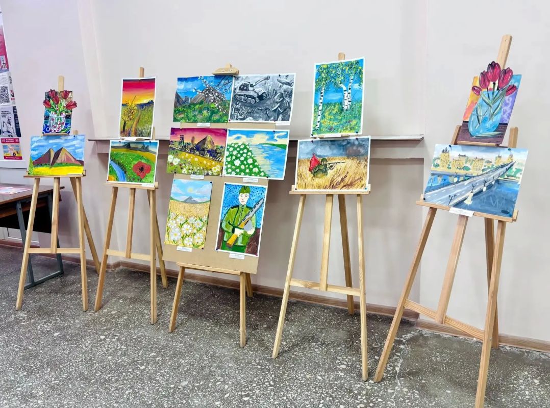 Выставка рисунков «Сердце из угля и стали» Выставка рисунков «Сердце из угля и стали»