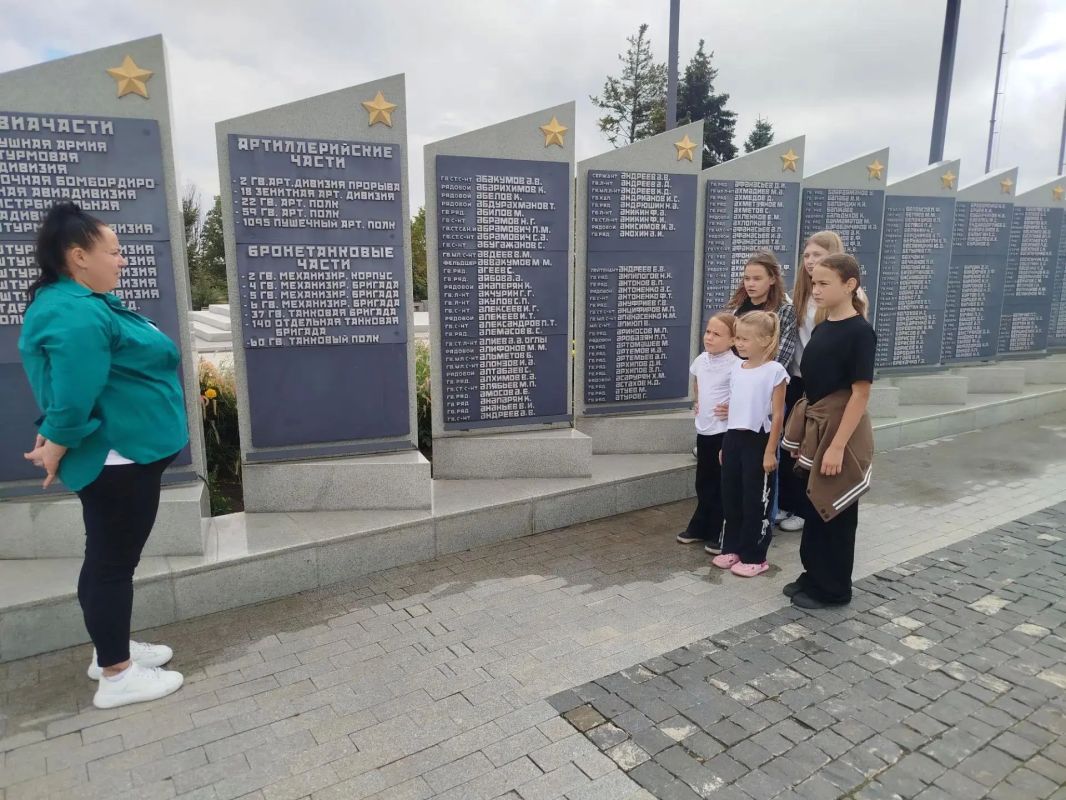 В учреждениях культуры Снежного прошли памятные мероприятия ко Дню освобождения Донбасса В учреждениях культуры Снежного прошли памятные мероприятия ко Дню освобождения Донбасса