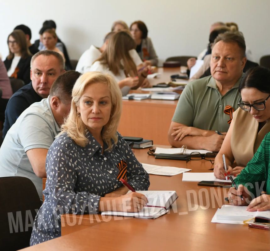 Алексей Кулемзин: Сегодня провёл очередное аппаратное совещание с руководителями внутригородских районов и структурных подразделений администрации городского округа Алексей Кулемзин: Сегодня провёл очередное аппаратное совещание с руководителями внутригородских районов и структурных подразделений администрации городского округа