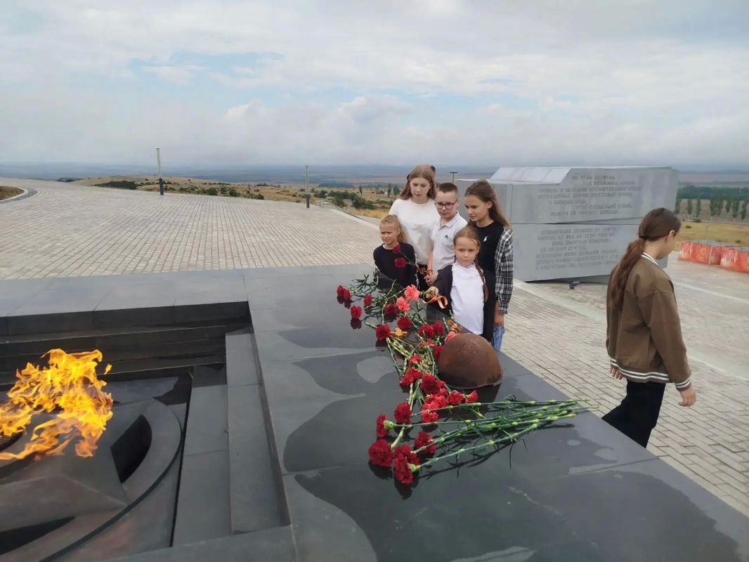В учреждениях культуры Снежного прошли памятные мероприятия ко Дню освобождения Донбасса В учреждениях культуры Снежного прошли памятные мероприятия ко Дню освобождения Донбасса