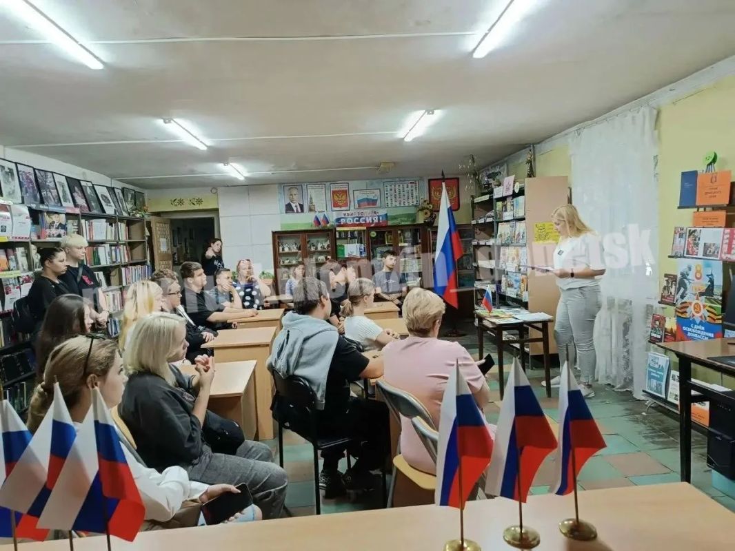 Алексей Кулемзин: Учреждения культуры подготовили насыщенную программу ко Дню освобождения Донбасса Алексей Кулемзин: Учреждения культуры подготовили насыщенную программу ко Дню освобождения Донбасса