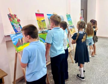 Выставка рисунков «Сердце из угля и стали»