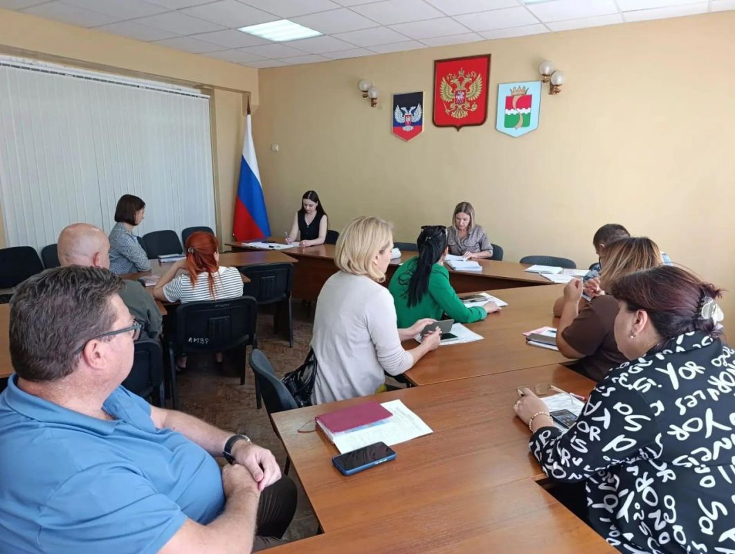 В Амвросиевском муниципальном округе состоялось заседание административной комиссии В Амвросиевском муниципальном округе состоялось заседание административной комиссии