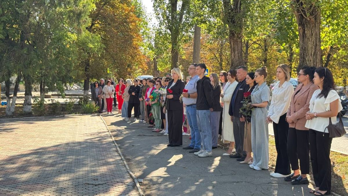 В Мангуше прошло торжественное мероприятие «Донбасс помнит и чтит», посвященный 83-й годовщине освобождения Донбасса В Мангуше прошло торжественное мероприятие «Донбасс помнит и чтит», посвященный 83-й годовщине освобождения Донбасса