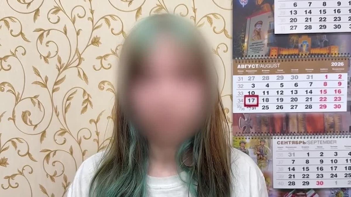 Полицейские выявляют факты публичного размещения информации, нарушающей законодательство