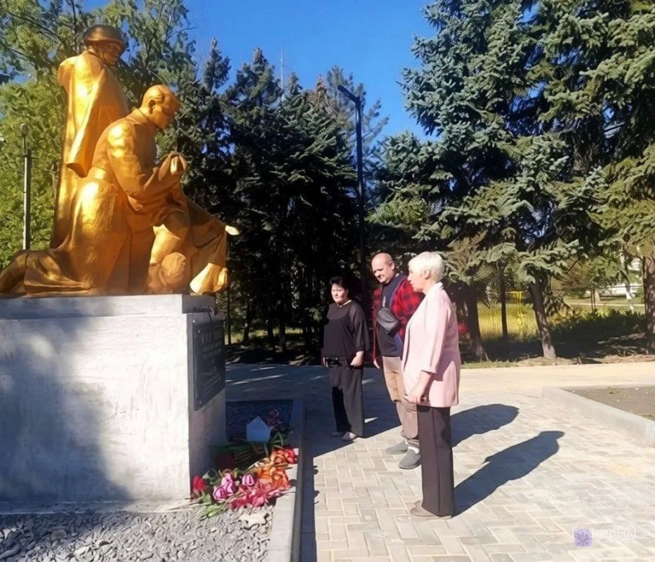 В Ждановке прошло мероприятие, посвященное Дню освобождения Донбасса В Ждановке прошло мероприятие, посвященное Дню освобождения Донбасса