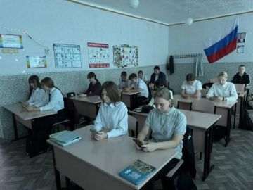 Сегодня, 08 сентября, в ГБОУ «Школа №151 г.о. Донецк» прошел Всероссийский диктант «Россия — дом народов», приуроченный ко Дню языков народов России