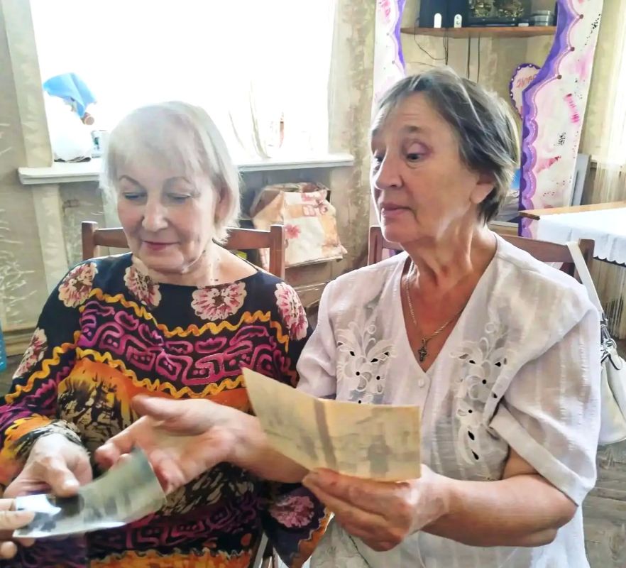 «Торез — любимый город». В семейном клубе «Рассвет» (МБУ «ДК им. В. Маяковского г. о. Торез»), в состав которого входят соратники Совета женщин Тореза, прошёл урок краеведения под названием «Торез — любимый город». ... «Торез — любимый город». В семейном клубе «Рассвет» (МБУ «ДК им. В. Маяковского г. о. Торез»), в состав которого входят соратники Совета женщин Тореза, прошёл урок краеведения под названием «Торез — любимый город». ...