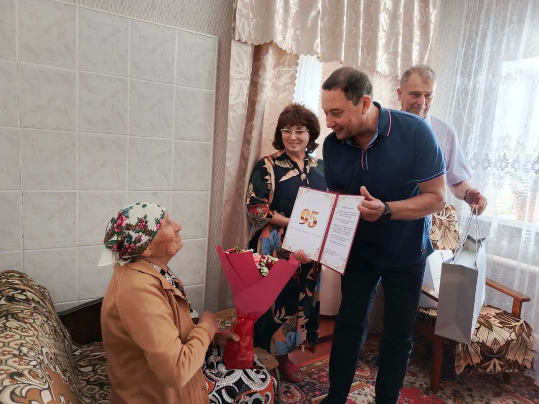 Константин Зинченко: С теплом и уважением: юбилей ветерана труда и войны Константин Зинченко: С теплом и уважением: юбилей ветерана труда и войны