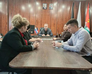 Сегодня провел еженедельное аппаратное совещание