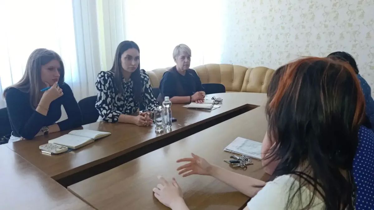Муниципалитет. Открытый диалог: Уполномоченный по правам ребёнка в ДНР Таисия Чернявская с рабочим визитом посетила Енакиево Муниципалитет. Открытый диалог: Уполномоченный по правам ребёнка в ДНР Таисия Чернявская с рабочим визитом посетила Енакиево