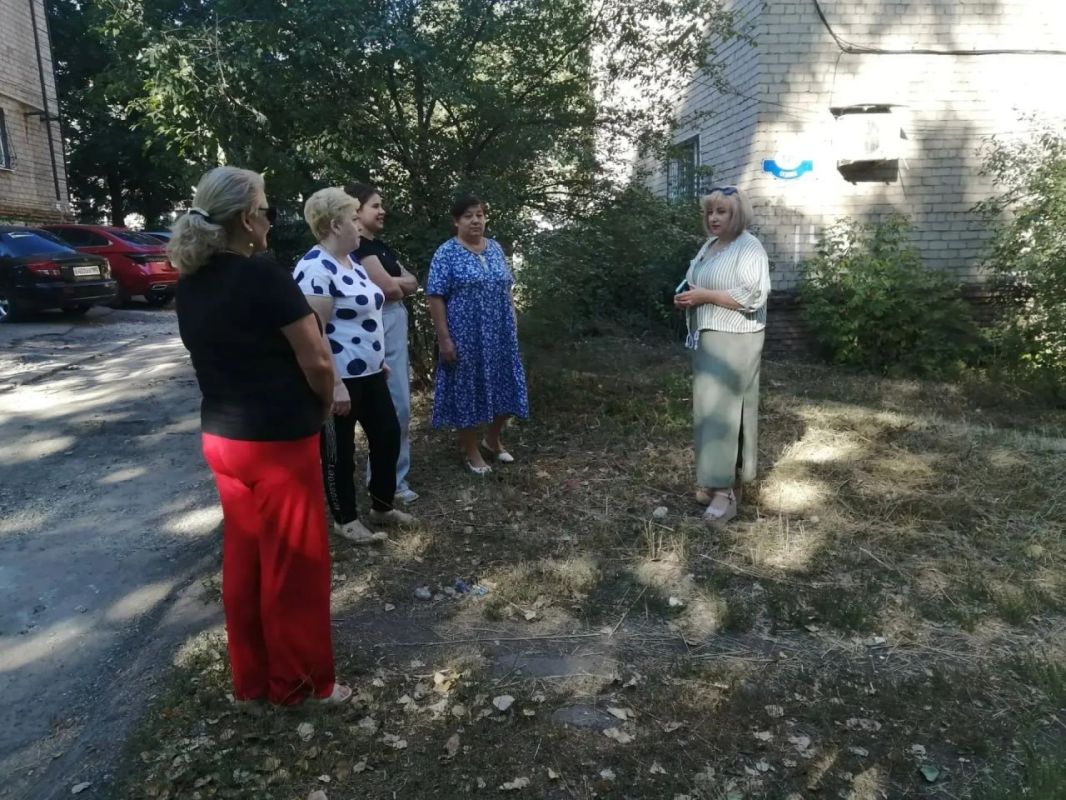 В Муниципальном бюджетном учреждении «Городской дворец культуры им. В. Г. Кирсановой», Дворец культуры «ЯКХЗ» для участников художественной самодеятельности прошла игра-викторина «Как говорит Россия», приуроченная ко Дню... В Муниципальном бюджетном учреждении «Городской дворец культуры им. В. Г. Кирсановой», Дворец культуры «ЯКХЗ» для участников художественной самодеятельности прошла игра-викторина «Как говорит Россия», приуроченная ко Дню...