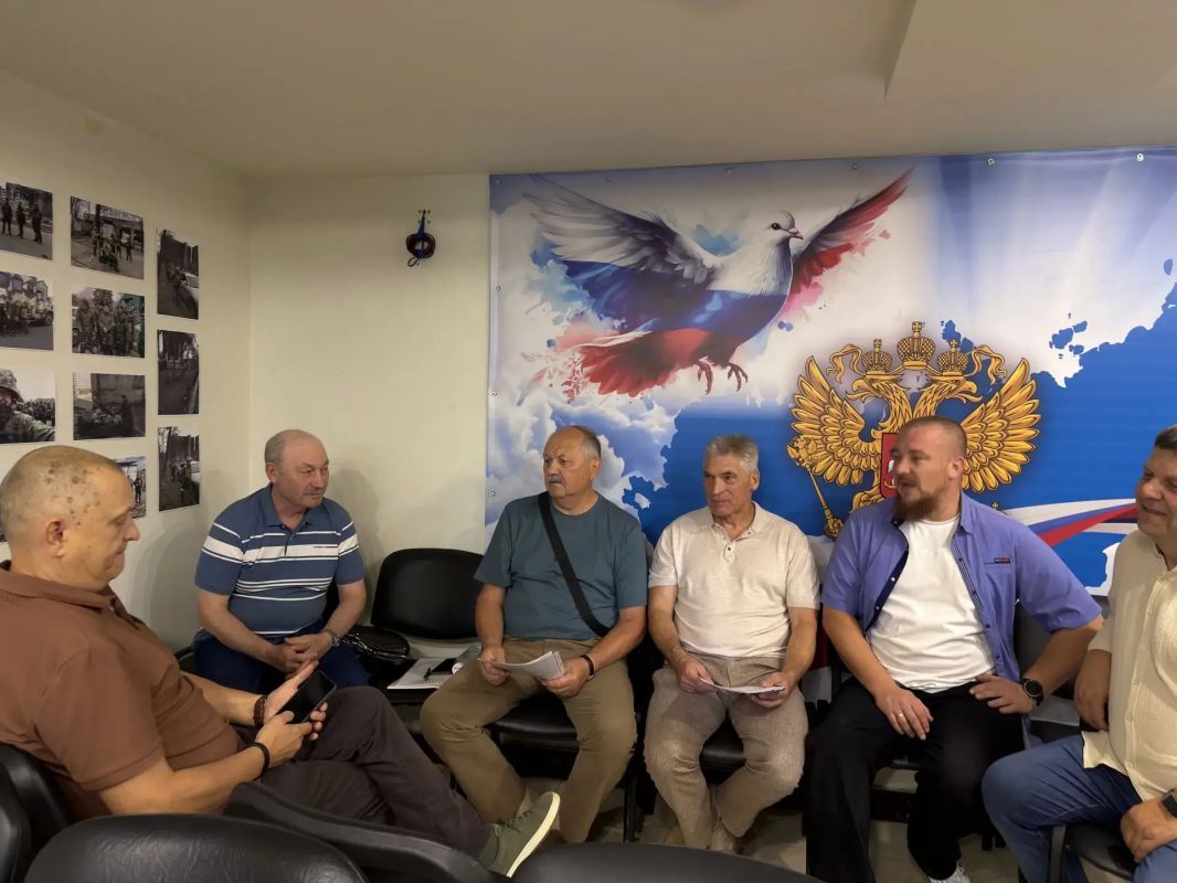 Дмитрий Огилец: Провел экскурсию в Доме Ветерана для ветеранов пограничных войск Дмитрий Огилец: Провел экскурсию в Доме Ветерана для ветеранов пограничных войск
