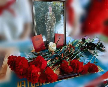 Пример для подражания: в Торезе открыли Парту Героя в память о Юрии Федоркове