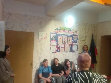 Сегодня, 9 сентября, во исполнение поручения Главы ДНР Дениса Пушилина, спикер-активист, председатель ТОС «Ясиновец» Валентина Карпова провела встречу с жителями Кировского района на подведомственной территории...