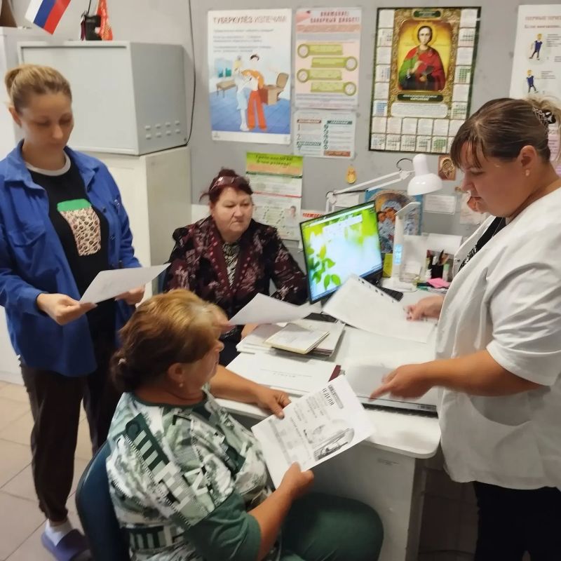 Заведующая Богдановским ФП провела беседу с населением на тему: "Факторы, способствующие формированию зависимости от употребления алкоголя" Заведующая Богдановским ФП провела беседу с населением на тему: "Факторы, способствующие формированию зависимости от употребления алкоголя"