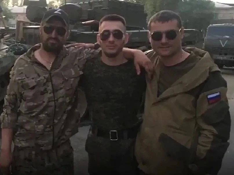 Трое суток был в окружении Трое суток был в окружении