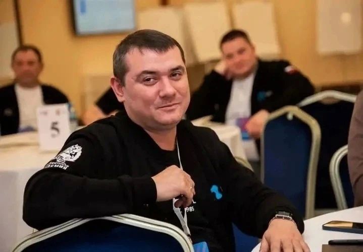 Трое суток был в окружении Трое суток был в окружении