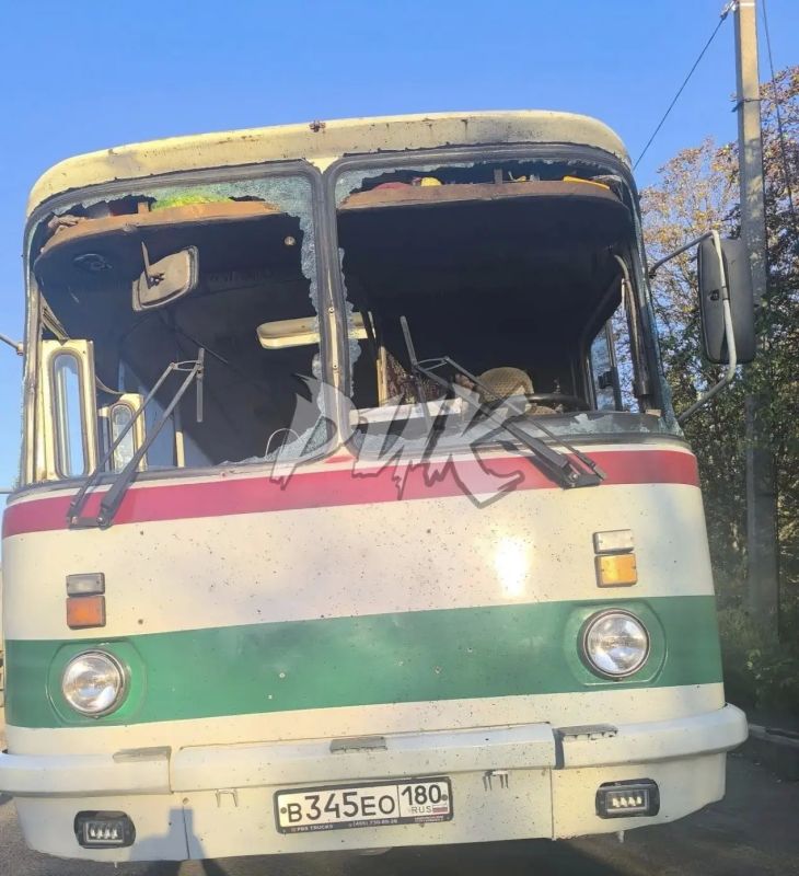 Иван Приходько: В результате удара дрона ВФУ в Калининском районе Горловки поврежден автобус Иван Приходько: В результате удара дрона ВФУ в Калининском районе Горловки поврежден автобус