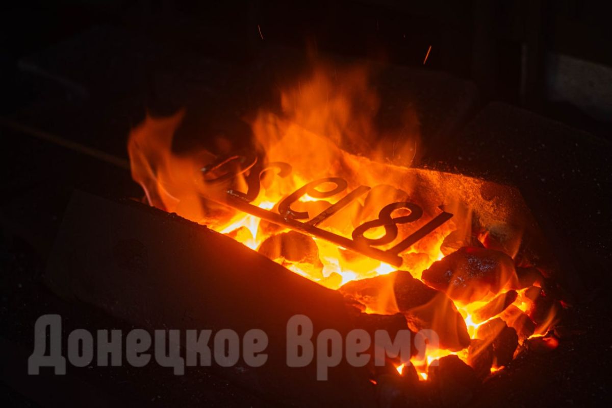 Выковал символ выборов: основатель Парка кованых фигур Виктор Бурдук проголосовал досрочно Выковал символ выборов: основатель Парка кованых фигур Виктор Бурдук проголосовал досрочно