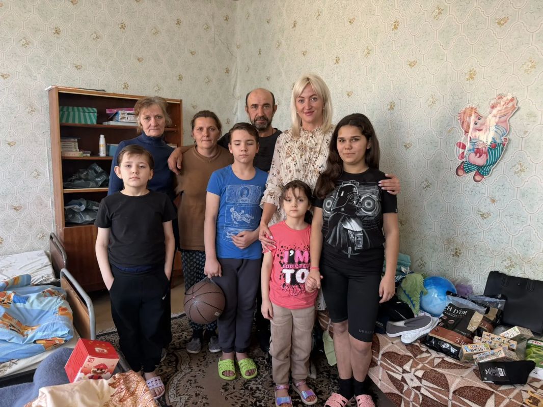 У этих детей нет игрушек. У родителей нет ничего, кроме отчаянного желания спасти своих детей У этих детей нет игрушек. У родителей нет ничего, кроме отчаянного желания спасти своих детей
