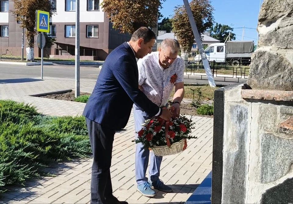 Константин Зинченко: Ко 145-летию города Волноваха почтили память погибших воинов, участвовавших при его освобождении Константин Зинченко: Ко 145-летию города Волноваха почтили память погибших воинов, участвовавших при его освобождении