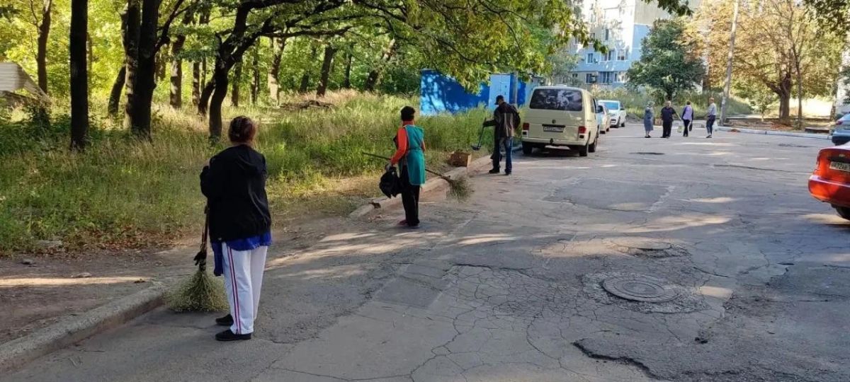 Сегодня, 10 сентября 2026 года, в рамках проекта «Городская среда», неравнодушные жители Кировского района приняли участие в традиционной экологической акции «Чистый четверг» Сегодня, 10 сентября 2026 года, в рамках проекта «Городская среда», неравнодушные жители Кировского района приняли участие в традиционной экологической акции «Чистый четверг»
