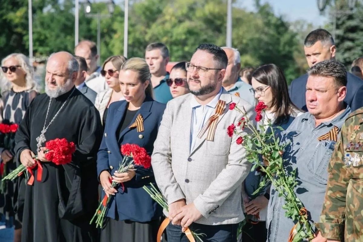 «Их мужество – наш вечный ориентир»: 83 года назад советские войска освободили Мариуполь от немецко-фашистских захватчиков «Их мужество – наш вечный ориентир»: 83 года назад советские войска освободили Мариуполь от немецко-фашистских захватчиков
