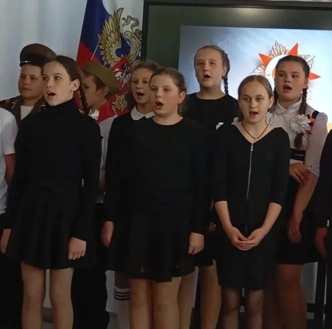 «Стихи и песни о родном городе»: в школе прошла музыкальнолитературная гостиная! «Стихи и песни о родном городе»: в школе прошла музыкальнолитературная гостиная!