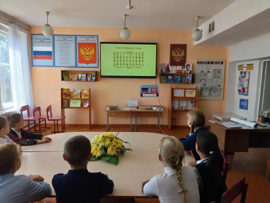 Урок безопасности «Дорожная Азбука» Урок безопасности «Дорожная Азбука»