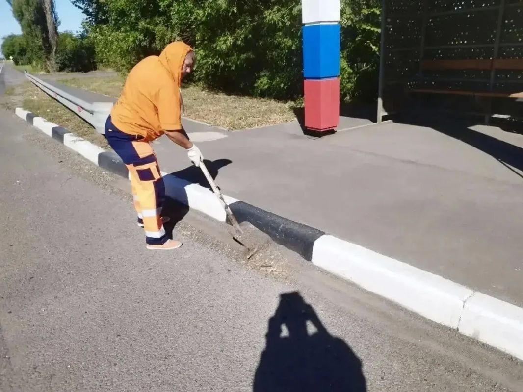 #СОДЕРЖАНИЕ_СВОД за сутки. Выполнили ещё ряд мероприятий для безопасности и обеспечения порядка на дорогах общего пользования Установили новые дорожные знаки на автомобильных дорогах: #СОДЕРЖАНИЕ_СВОД за сутки. Выполнили ещё ряд мероприятий для безопасности и обеспечения порядка на дорогах общего пользования Установили новые дорожные знаки на автомобильных дорогах: