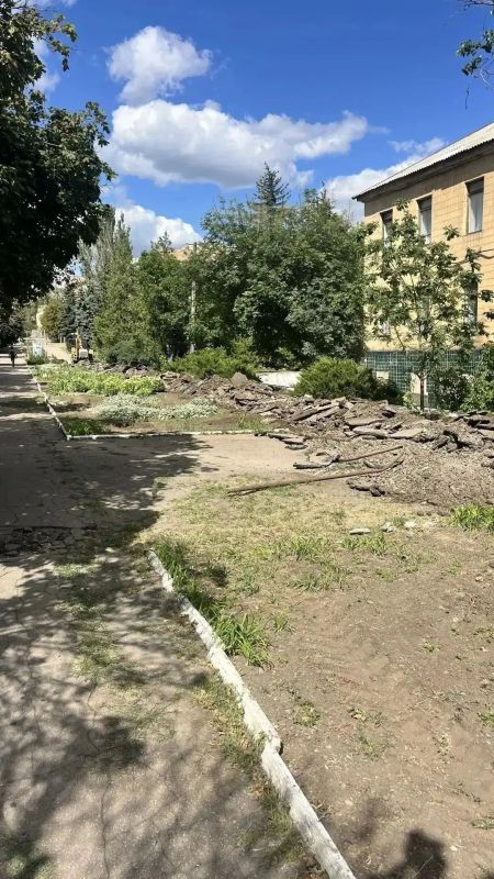 Благоустройство парковой зоны в центральной части г. Тореза выходит на стартовый этап масштабного преображения Благоустройство парковой зоны в центральной части г. Тореза выходит на стартовый этап масштабного преображения
