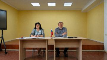 Глава округа провел совещание с членами УИК Мангушского округа