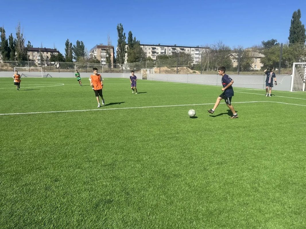 В Ждановке прошло соревнование по футболу В Ждановке прошло соревнование по футболу
