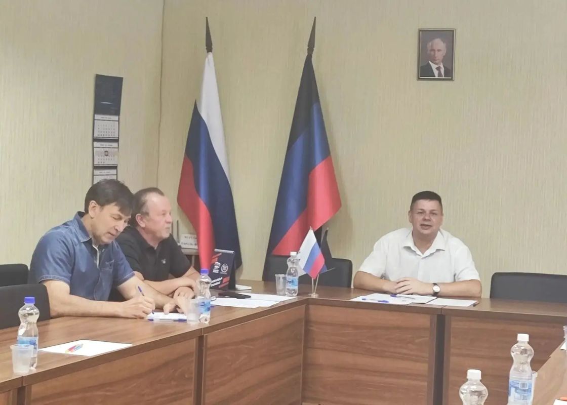 РАБОТА КОМИТЕТОВ. В Донецком городском совете прошли заседания профильных комитетов: по вопросам экономической безопасности, инвестиций и экологической безопасности и по вопросам градостроительства, землепользования... РАБОТА КОМИТЕТОВ. В Донецком городском совете прошли заседания профильных комитетов: по вопросам экономической безопасности, инвестиций и экологической безопасности и по вопросам градостроительства, землепользования...