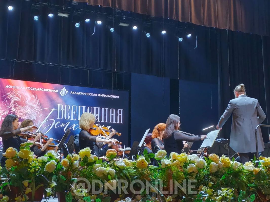 В Донецке прошел концерт «Вселенная Бетховена» В Донецке прошел концерт «Вселенная Бетховена»
